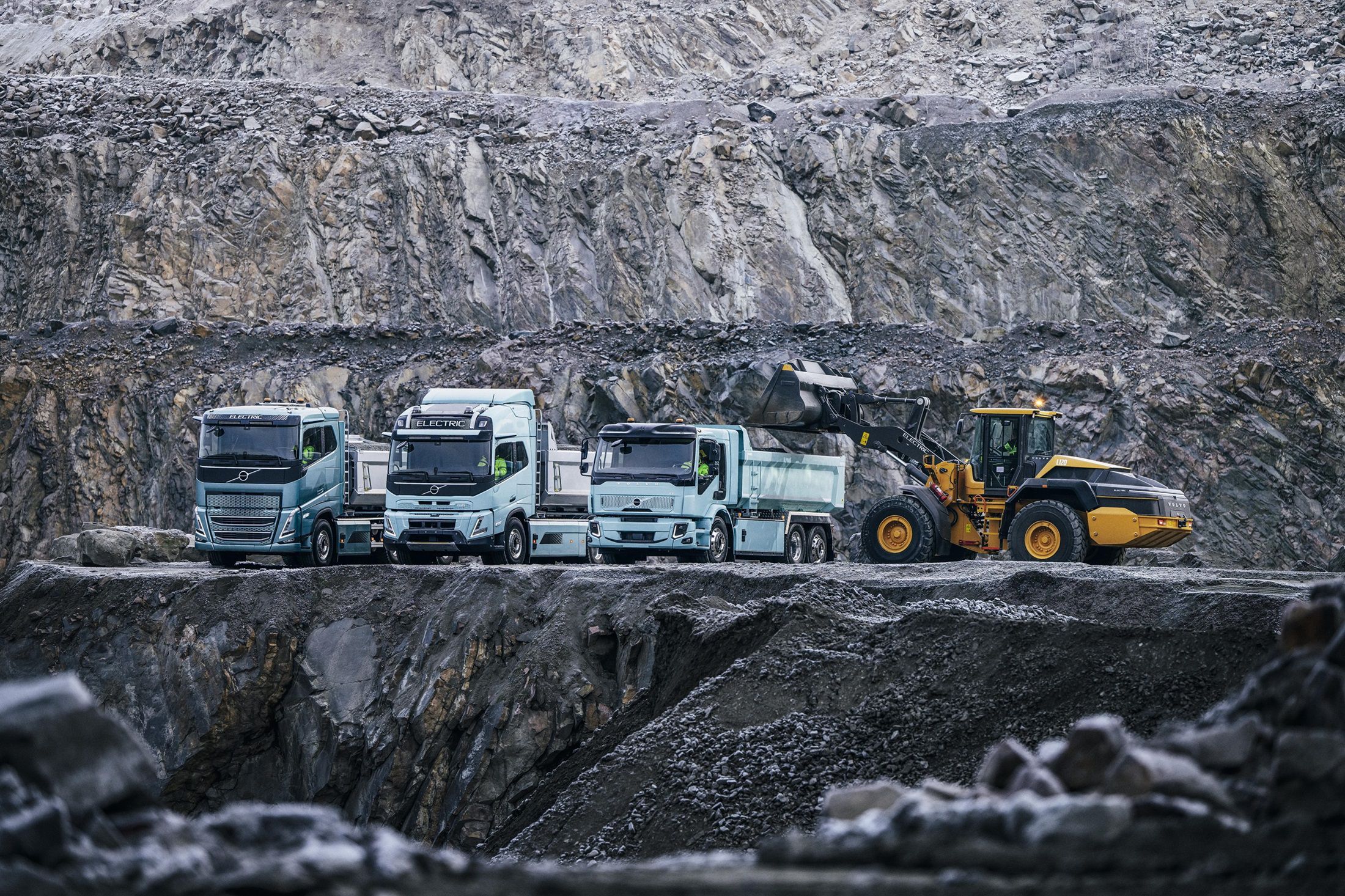 Volvo Trucks laat elektrische vrachtwagens voor de bouw, het constructiesegement, grondverzet en grond-, weg- en waterbouw zien op de TKD 2025