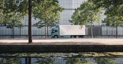 Eksteriørbillede af gasdrevet Volvo FH Aero Electric set fra siden
