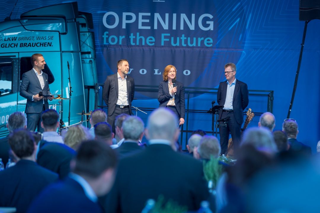 OPENING for the Future – Eine fulminante Eröffnungsshow für das neue Headquarter und Truck Center