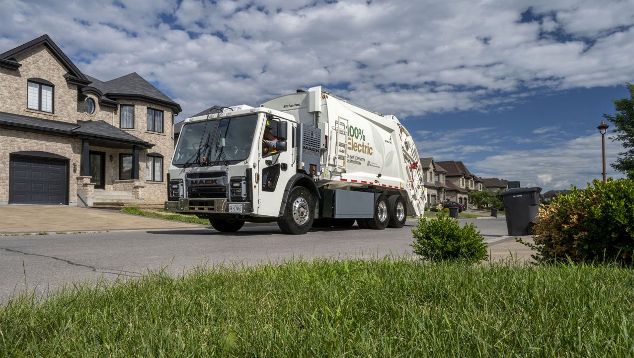 Evergreen Waste Services Orders a Mack LR Electric