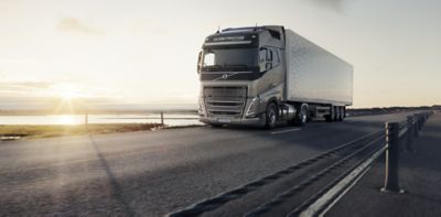 Vozilo Volvo FH LNG, ki deluje na bioplin, omogoča brezogljične prevoze in zmanjšanje emisij CO2 za do 100 %.
