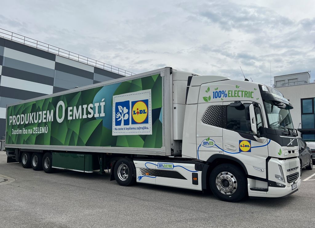 Spoločnosť Lidl testuje Volvo FM Electric v reálnej prevádzke