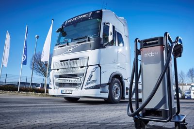 In allen Ländern der Welt beginnt die Umstellung auf nachhaltigen Verkehr mit den Elektro-Lkw von Volvo Trucks. 