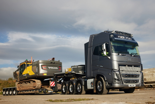 Volvo FH16 - HJB Plant Hire