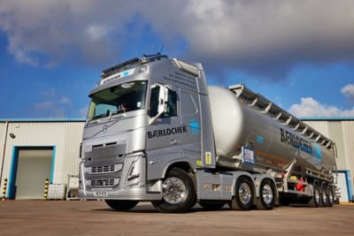 Huddersfield-based Hanson Logistics has taken delivery of a new Volvo FH 540 Globetrotter XL equipped with I-Shift Dual Clutch transmission.