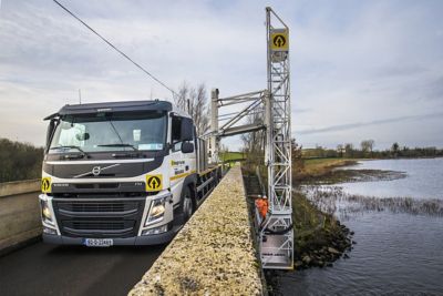 Height for Hire has taken delivery of a new Volvo FM rigid equipped with an underbridge access unit, for working beneath bridges, removing the need for scaffolding.