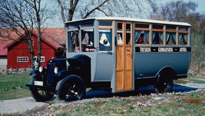 História-do-primeiro-autocarro