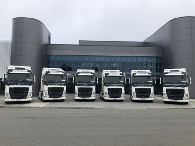 CJ Sheeran has taken delivery of six new Volvo FH 4x2 tractor units