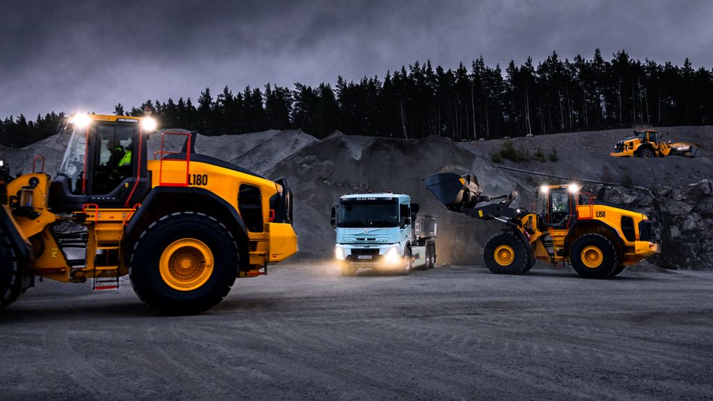 Volvo lança nova geração das consagradas carregadeiras L150 e L180