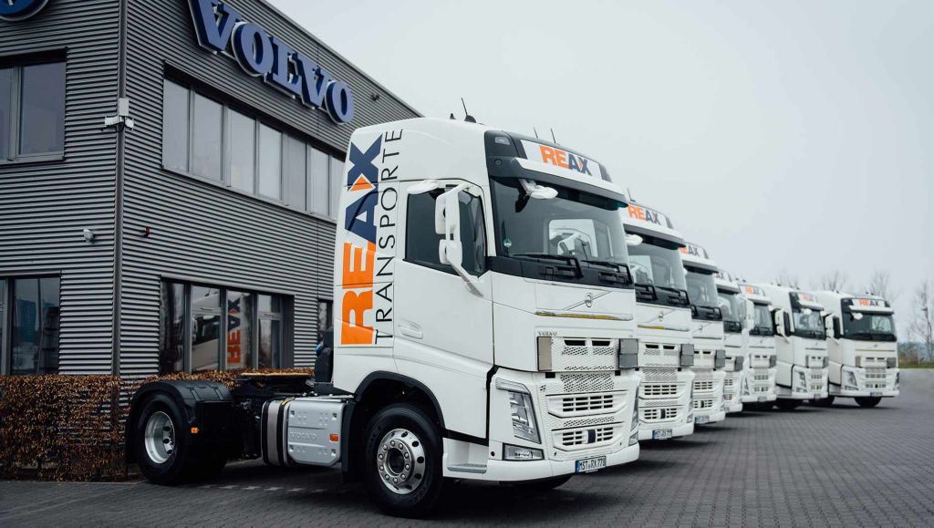 Übergabe Volvo FH LNG an REAX Transporte