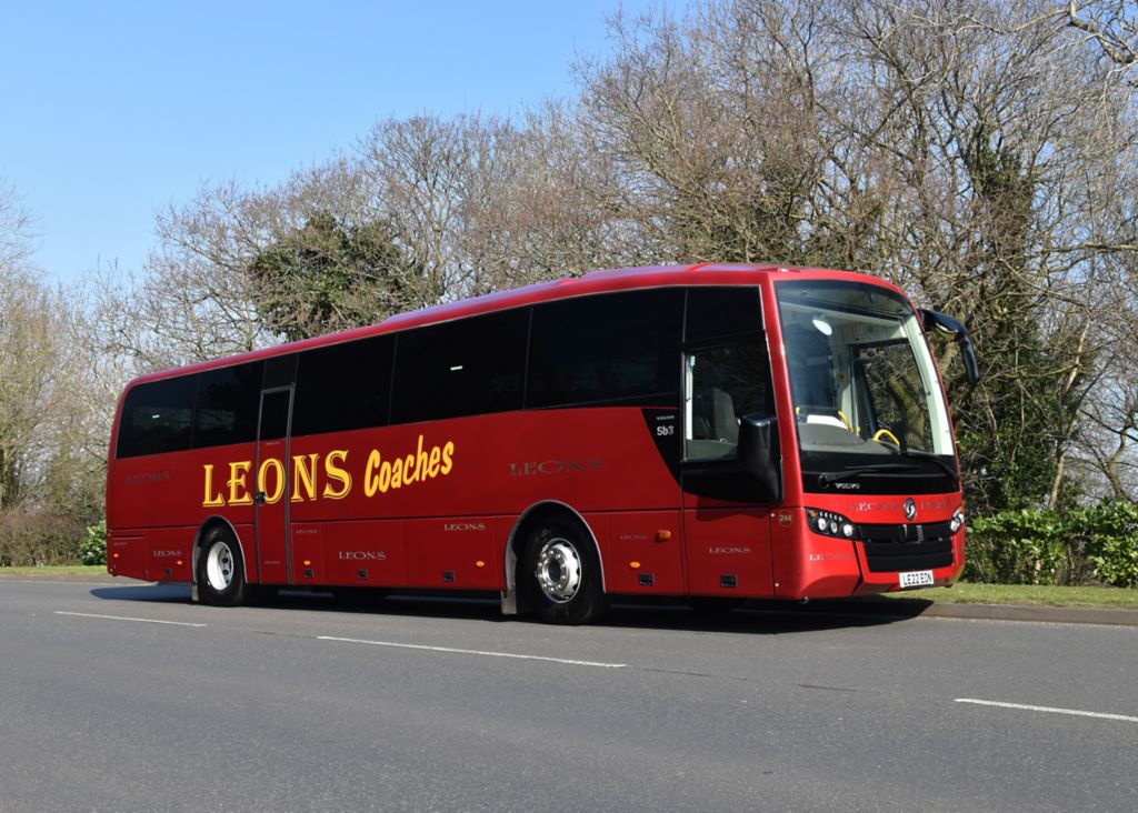 leon coaches