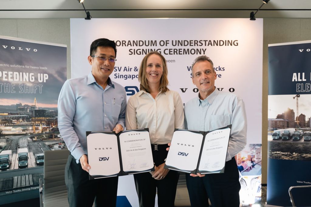 沃尔沃卡车与 DSV Air & Sea 新加坡公司就首辆电动卡车签署 备忘录