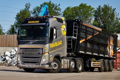 Atherton-based Maxilead Metals has taken delivery of a new Volvo FH 500 6x2 tractor unit, continuing its close 20-year relationship with the Swedish manufacturer.