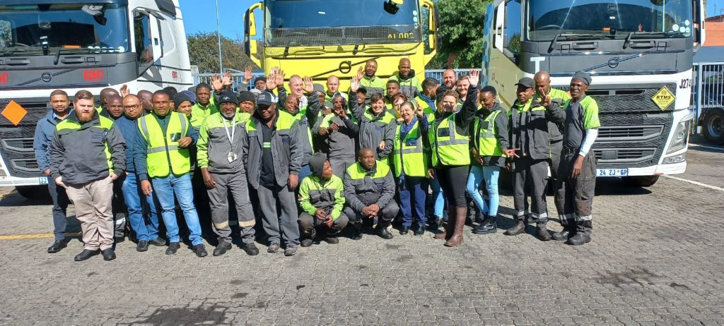Volvo Trucks & Buses Johannesburg wins dealer of the year award.