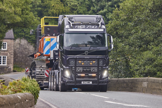 Volvo FH16 750 - Paul Chapman & Sons