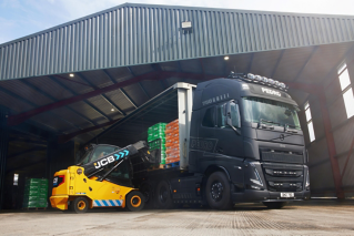 Volvo FH16 - Pedro Pet Foods