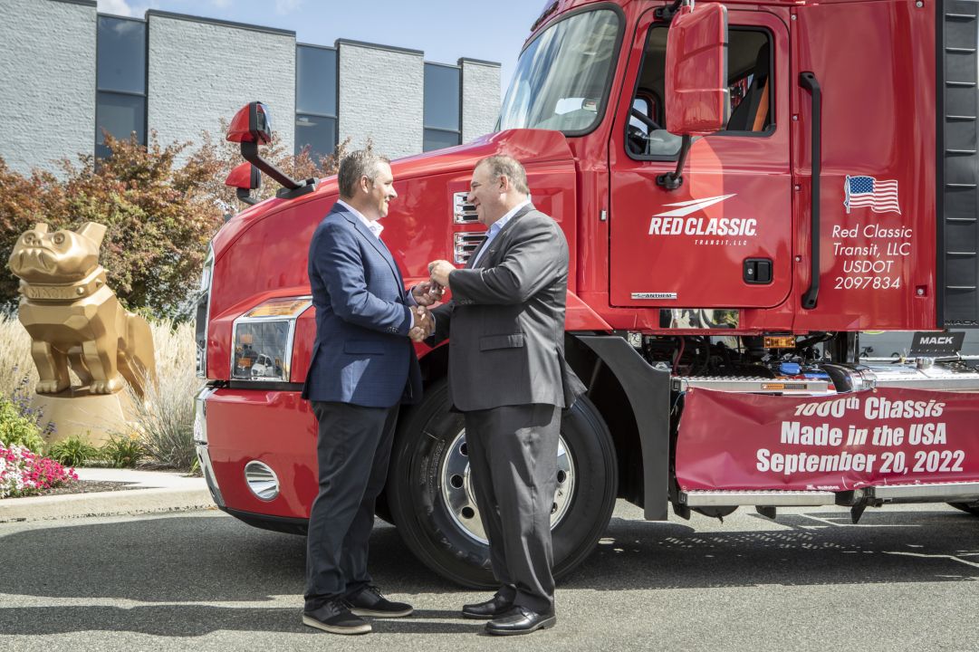 Mack Trucks Hands Over Keys to Red Classic’s 1,000th Mack Highway Vehicle