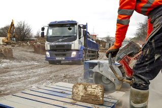 Volvo FL - Russell Stone Merchants