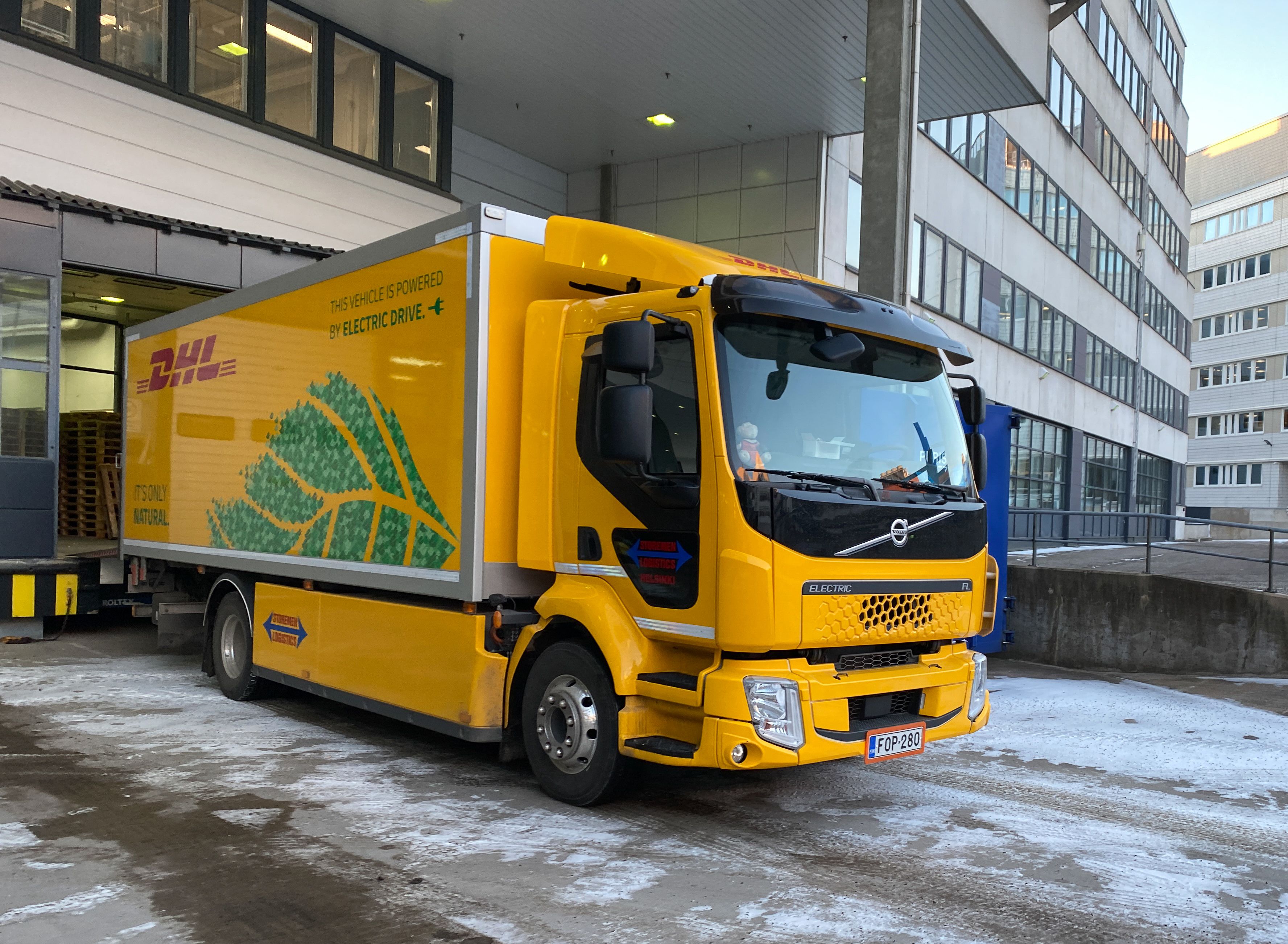 Suomen ensimmäisellä Volvo FL Electric -sähkökuorma-autolla takana jo yli 5000 tuottavaa ajokilometriä
