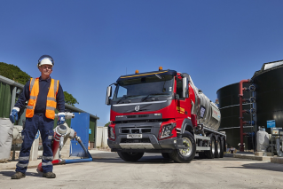 Volvo FMX - Suttons Tankers