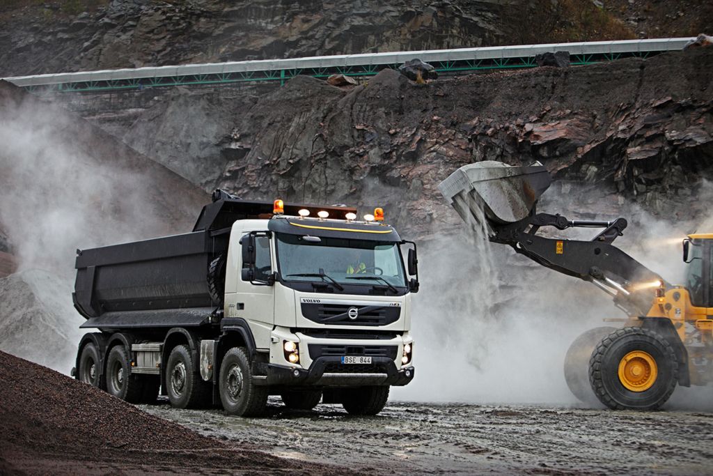 Volvo FMX fejrer 10 år med kørsel i hårdt terræn