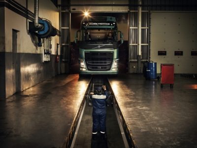 Genuine Volvo Service images connected to Volvo Trucks Services