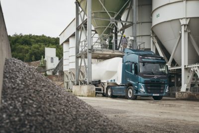 Volvo FH lightweight truck below 7,000 kg