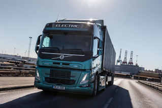 T2021 47130 volvo receives record order for up to 1000 electric trucks?wid=319&fmt=png alpha