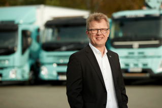 Volvo delivers 20 electric trucks to DFDS in Gothenburg