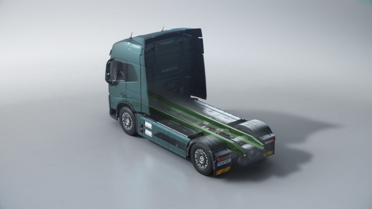 Weltneuheit: Volvo liefert Elektro-Lkw mit fossilfreiem Stahl an Kunden aus