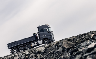 Volvo Lastvagnar lanserar nya funktioner för säker och krävande körning