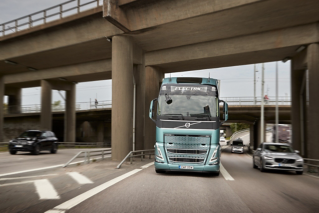 World-first: Volvo delivers electric trucks with fossil-free steel to  customers