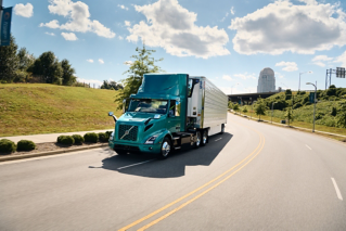 Electric on the rise – Volvo Trucks keeps its leading position