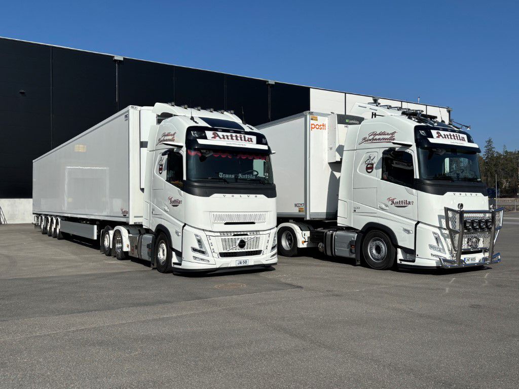Trans-Anttila Oy:llä on kaksi biokaasukäyttöistä Volvo FH 500 Aero -autoa puoliperävaunun vetoautoina. Kolmas kaasukäyttöinen Volvo on jo tulossa..