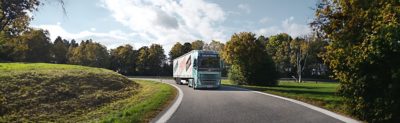 Volvo FH in werkplaats services onderhoud