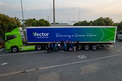 Volvo Trucks delivers electric trucks to Vector Logistics