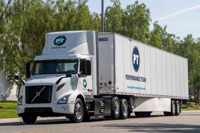Les livraisons des camions Volvo VNR Electric à Performance Team, une société de Maersk, commenceront au deuxième trimestre 2022.