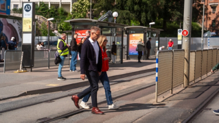 Persons crossing an intersection in Gothenburg
