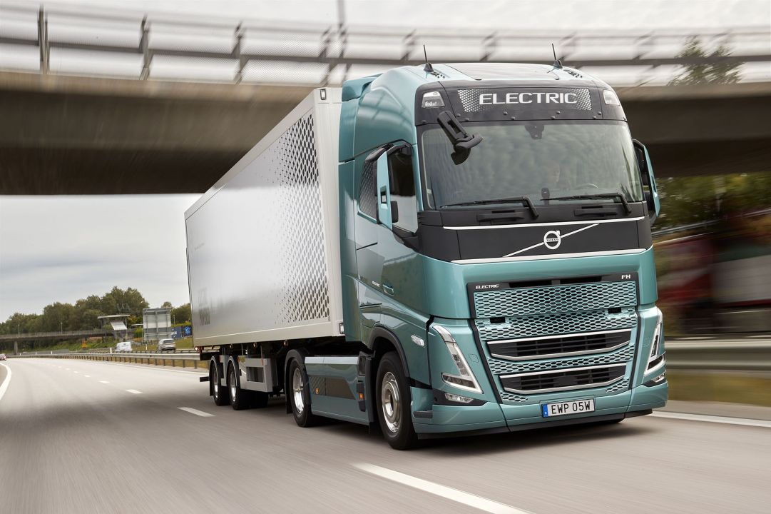 Elektrisch in opmars - Volvo Trucks behoudt zijn leidende positie