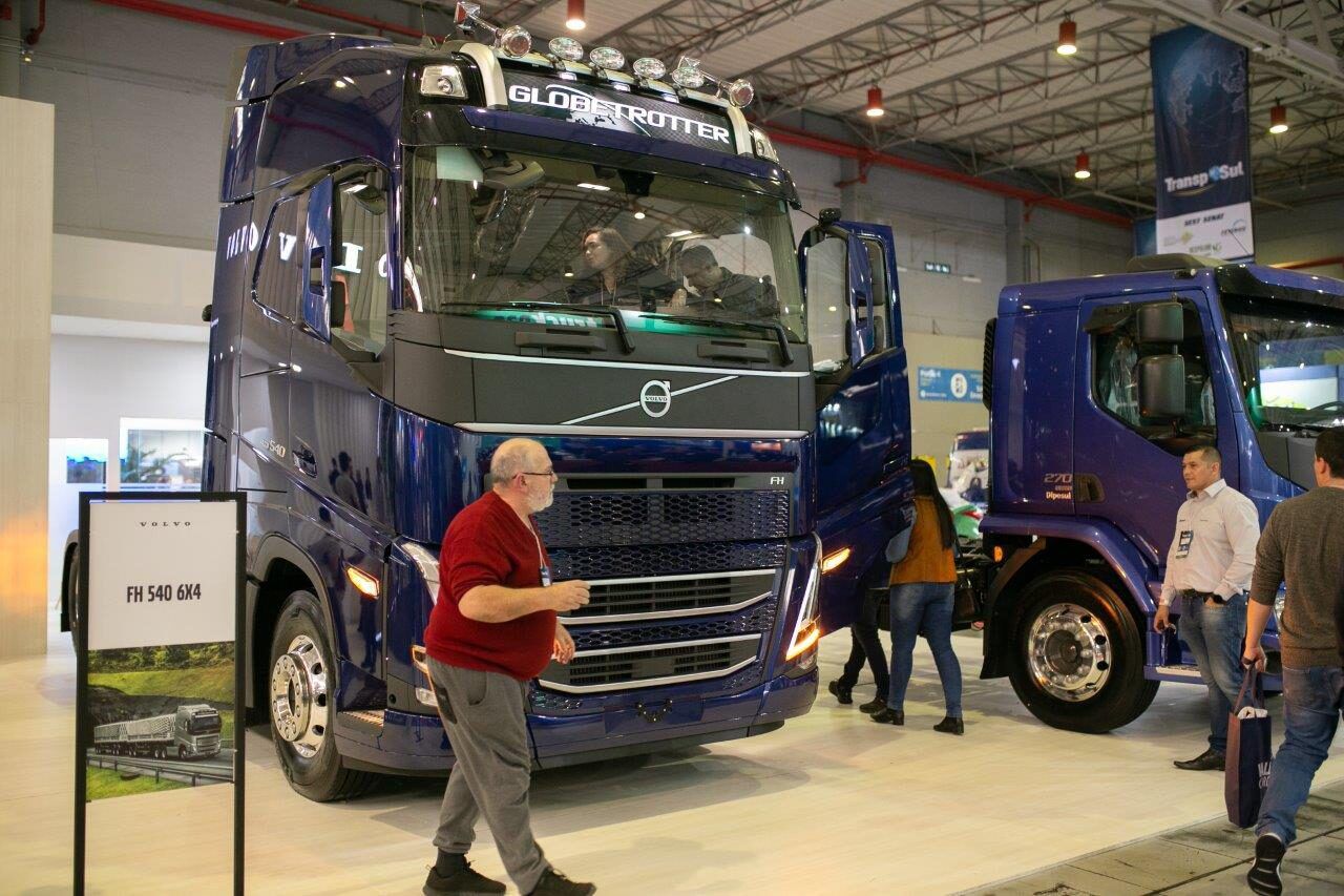 Volvo participa da 24ª Transposul, um dos maiores eventos regionais do setor de transporte do Brasil