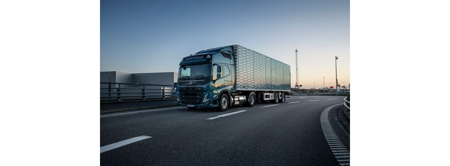 Volvo FM LNG driving on road