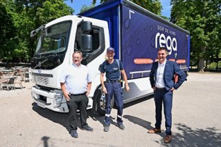 Le Groupe Rega, premier distributeur de boissons du Grand-Est à s’équiper en Volvo Electric.