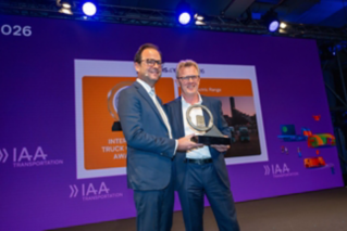 Volvo Trucks’ın Elektrikli Kamyonları “2027 Uluslararası Yılın Kamyonu” (IToY) Ödülünü Kazandı