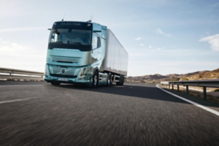 Volvo Trucks’ın Elektrikli Kamyonları “2027 Uluslararası Yılın Kamyonu” (IToY) Ödülünü Kazandı
