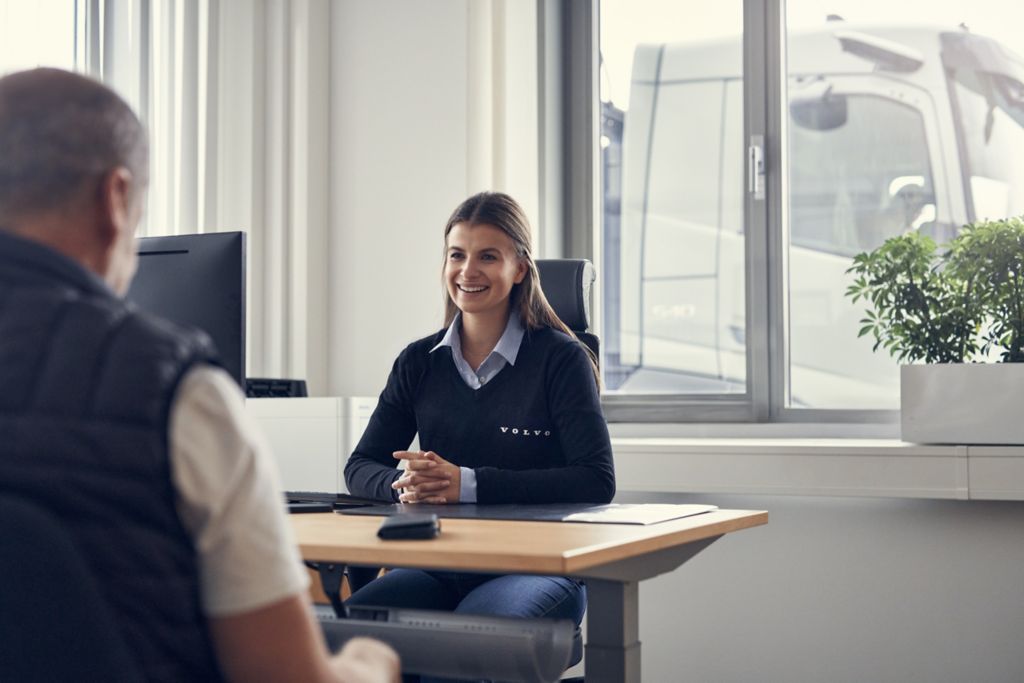 Volvo Trucks launches first degree-level truck sales apprenticeship