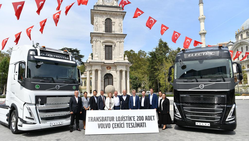 Marubeni Dağıtım ve Servis A.Ş., Unilever Türkiye ve Arıç Lojistik’e Volvo FH Elektrikli Çekicilerini Teslim Etti