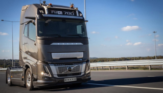 Volvo Trucks, Türkiye’deki İlk Kamera Monitör Sistemli Volvo FH16 4x2 780 HP’yi AGİT Nakliyat’a Teslim Etti!