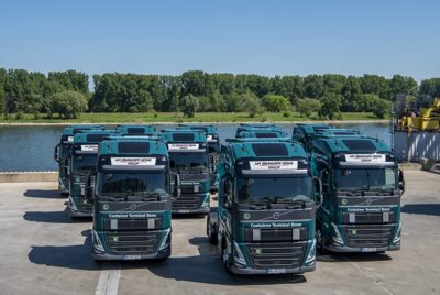 Übergabe von Volvo Trucks an die Firma Am Zehnhoff-Söns