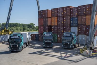 Übergabe von Volvo Trucks an die Firma Am Zehnhoff-Söns