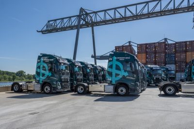 Übergabe von Volvo Trucks an die Firma Am Zehnhoff-Söns
